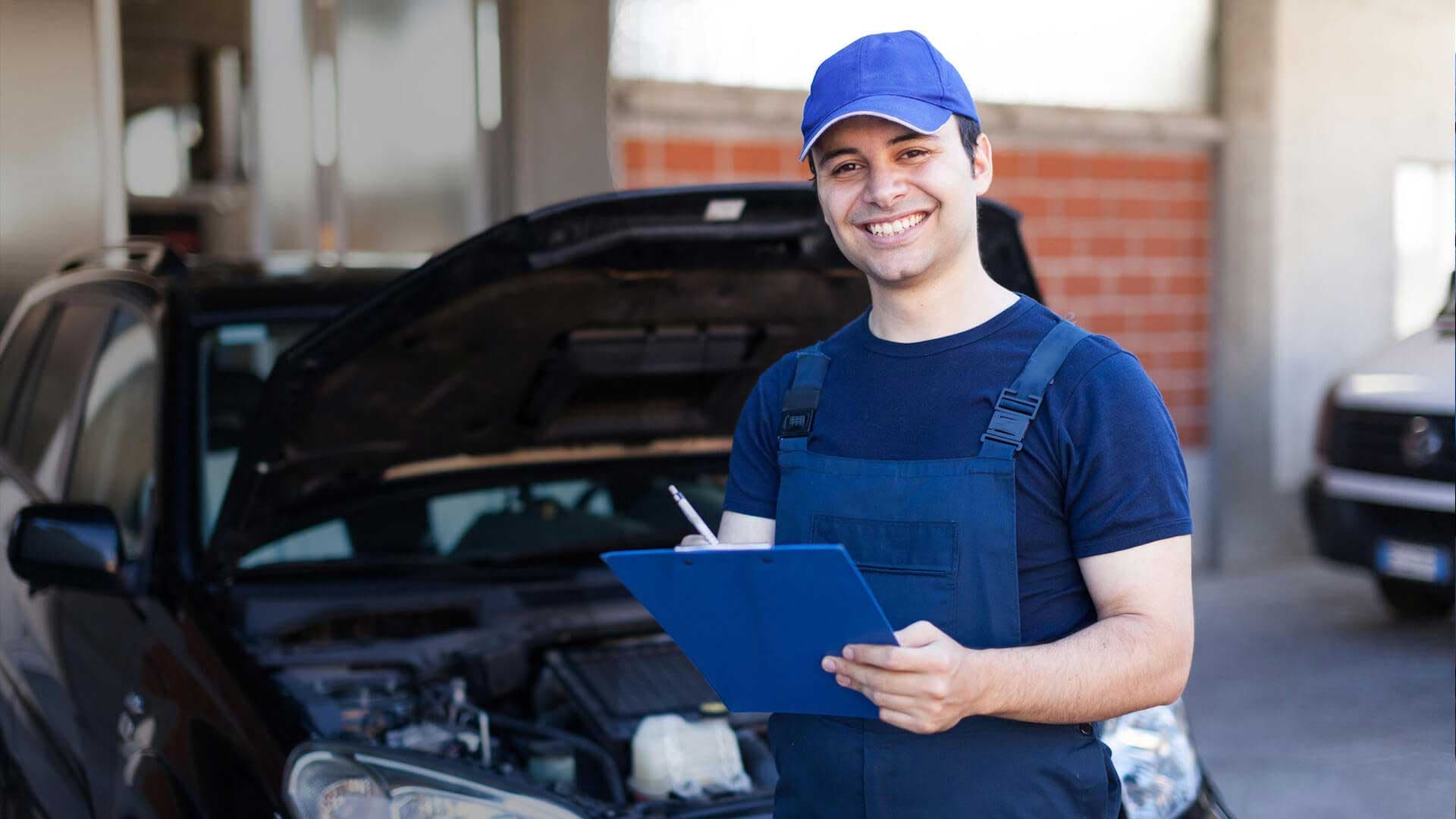 Önder Oto iletişim ve servis ekibi
